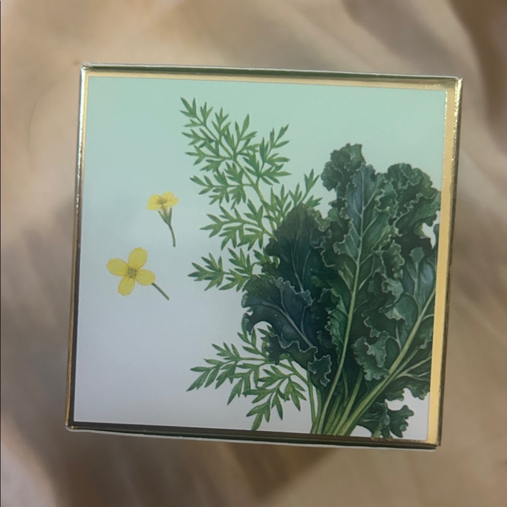 ROE Kale Gel Moisturizer - Mint and Gold - Picture 4 of 5